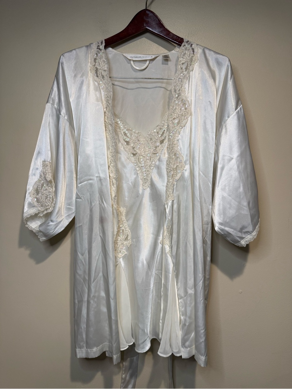 Vintage Y2K Victoria's Secret Ivory Lace Satin Chemise Dress & Robe Set bridal